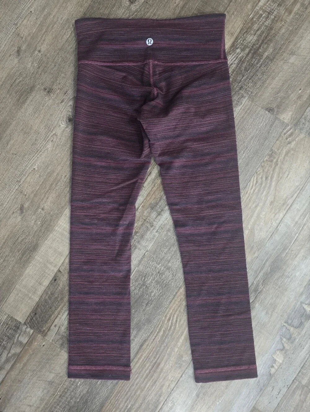 Lululemon Wunder Under Hi-Rise Cropped Full-On Luxtreme Leggings Size: 2